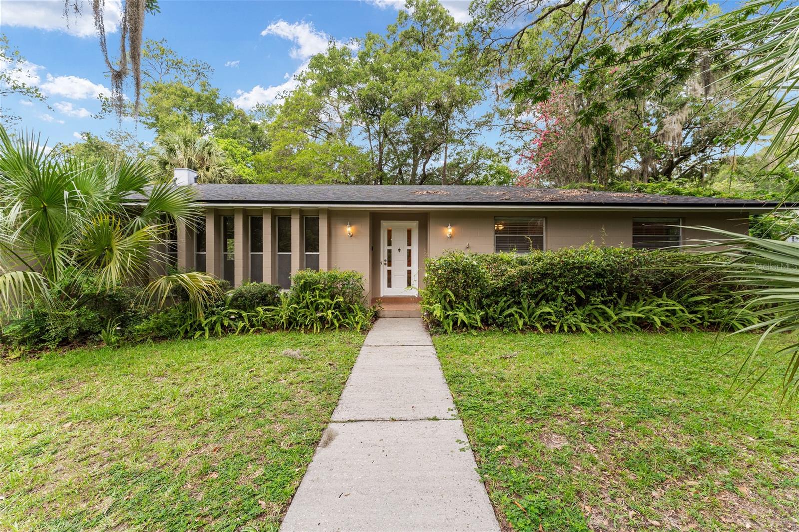 SIMMONS CRESTVIEW - Residential
