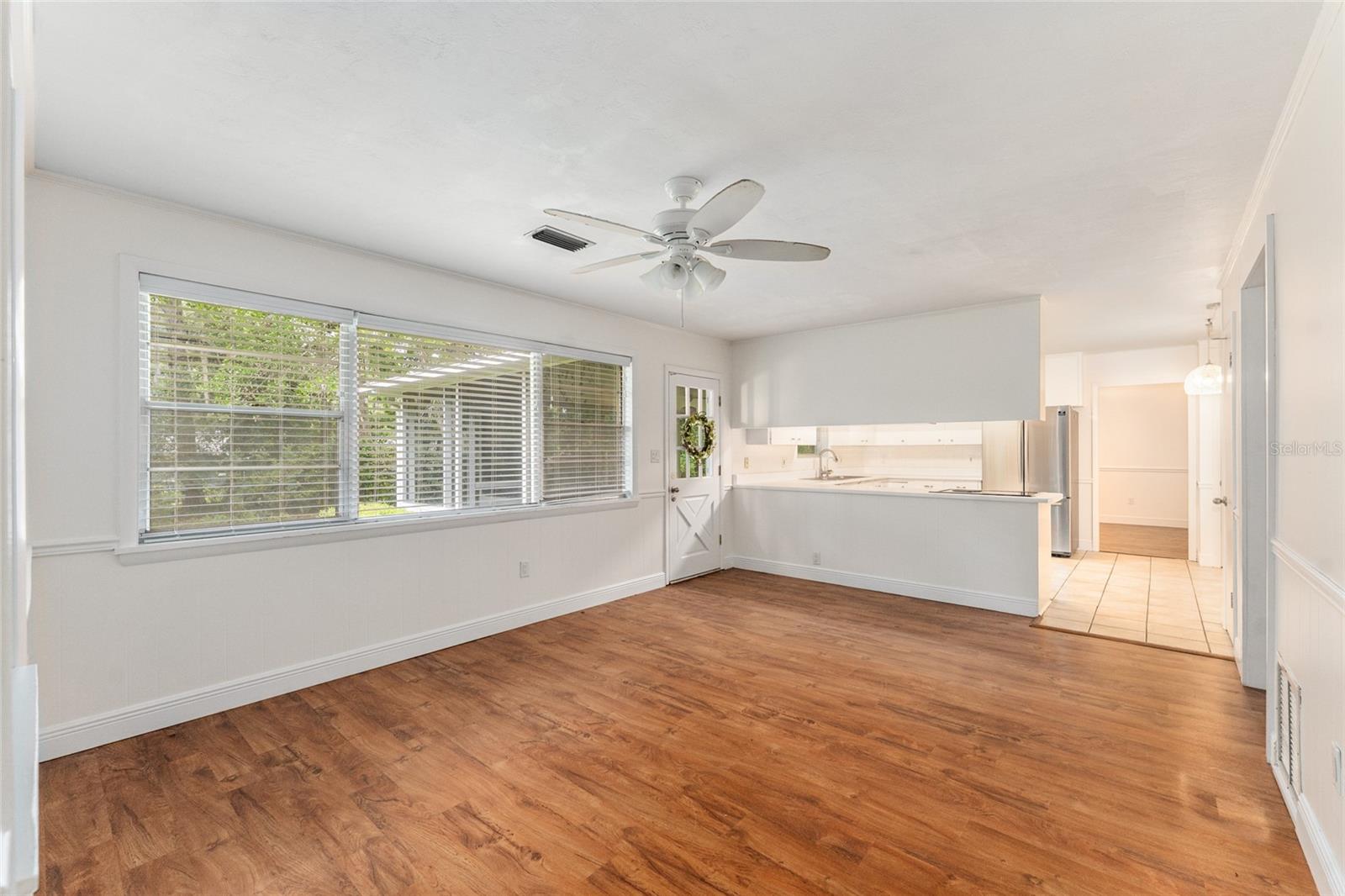 SIMMONS CRESTVIEW - Residential