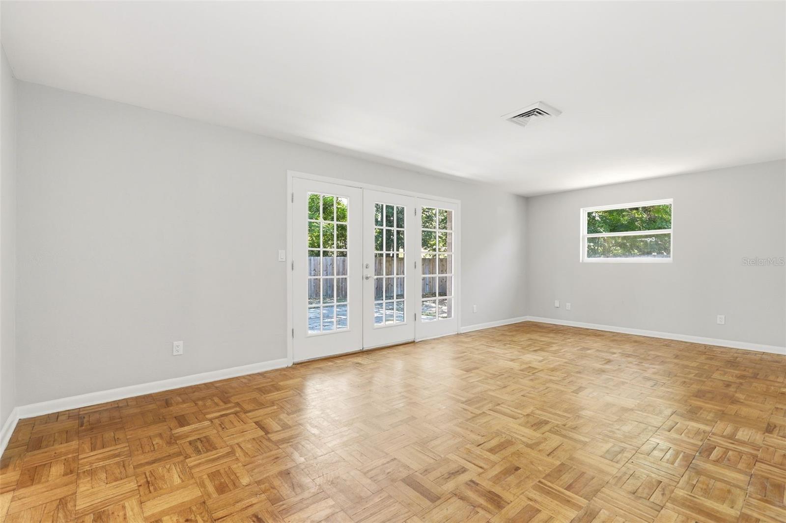 CRYSTAL LAKE TERRACE - Residential