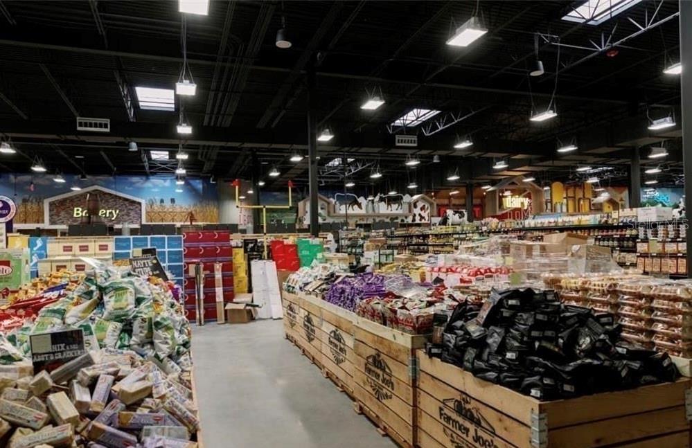 CAPE CORAL - Land