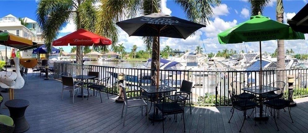 CAPE CORAL - Land