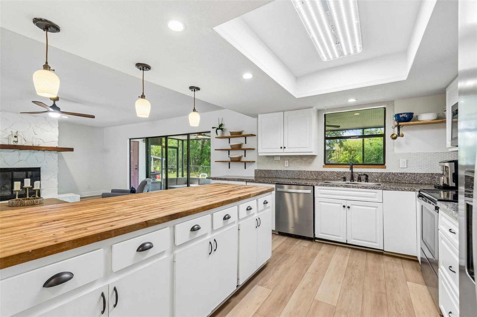 LAKE PADGETT/GROVE SHORE - Residential