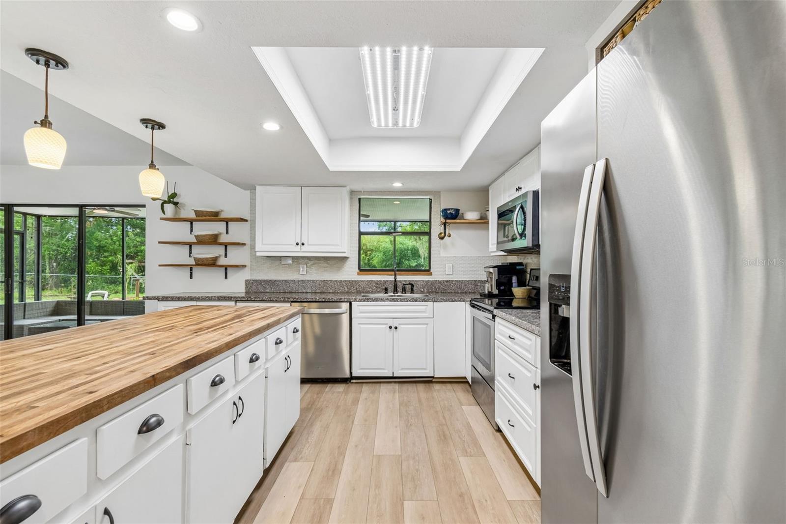 LAKE PADGETT/GROVE SHORE - Residential