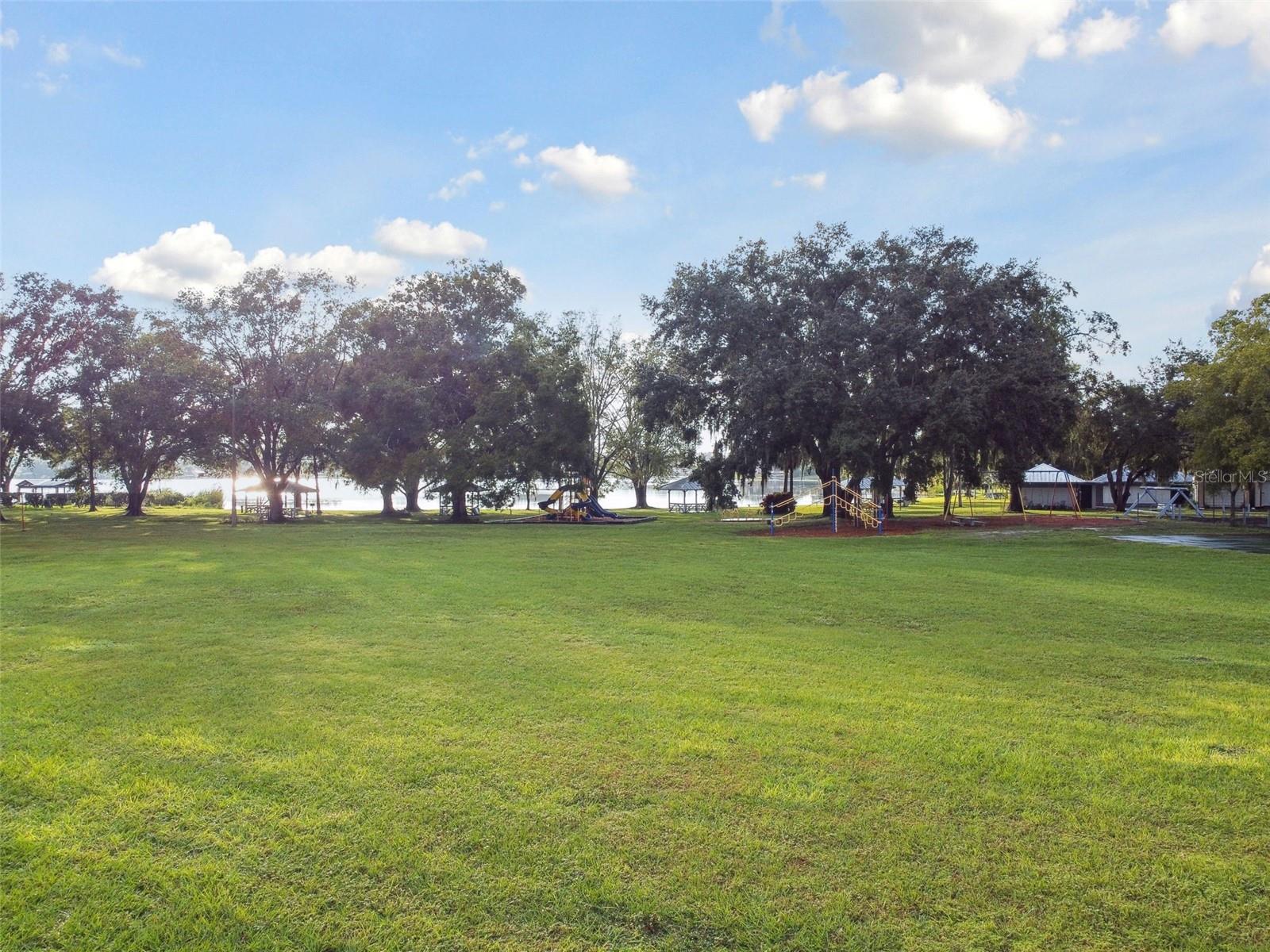 LAKE PADGETT/GROVE SHORE - Residential