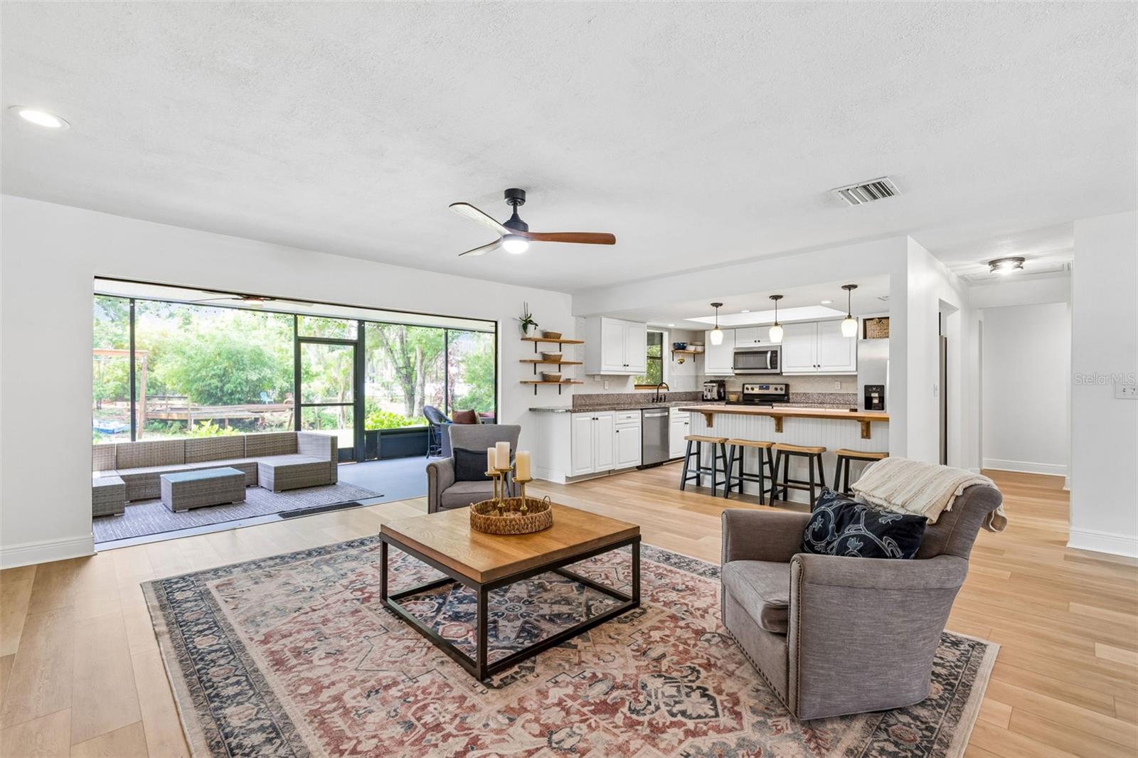 LAKE PADGETT/GROVE SHORE - Residential