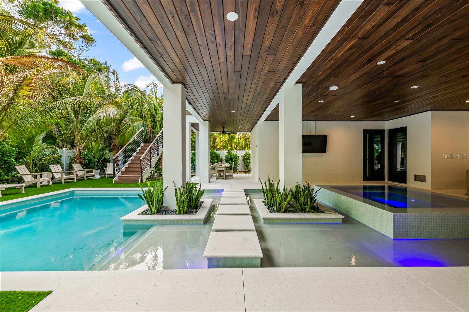 GULF VIEW SUB OF ANNA MARIA KEY - Residential