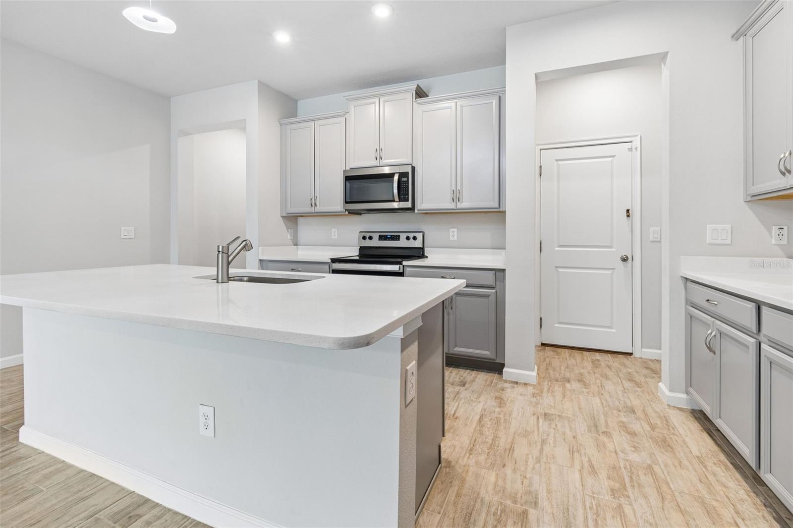 VOLANTI - Residential Lease