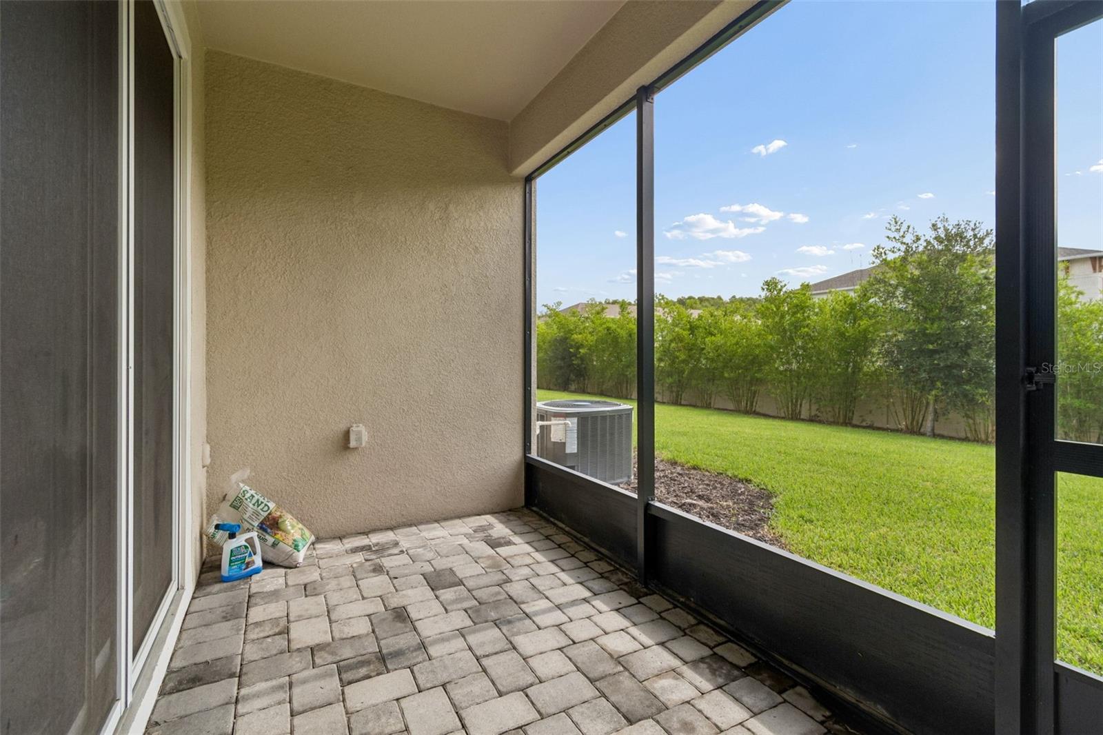 VOLANTI - Residential Lease