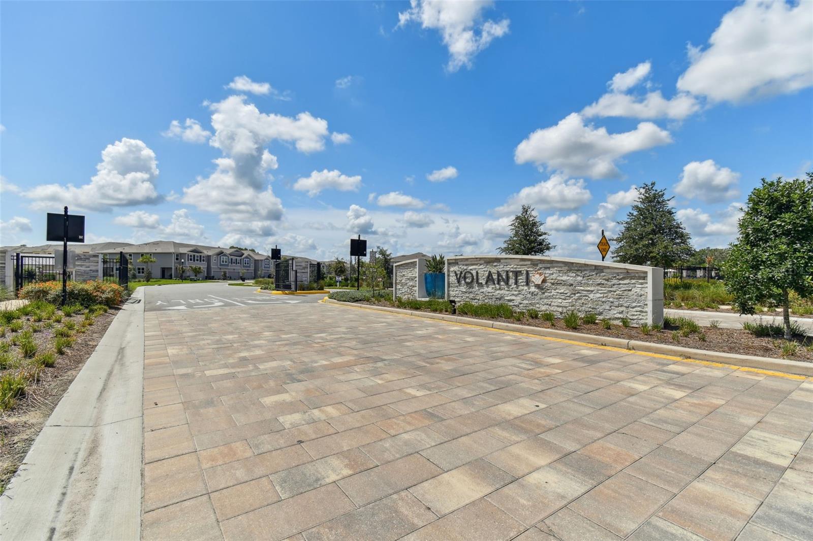 VOLANTI - Residential Lease