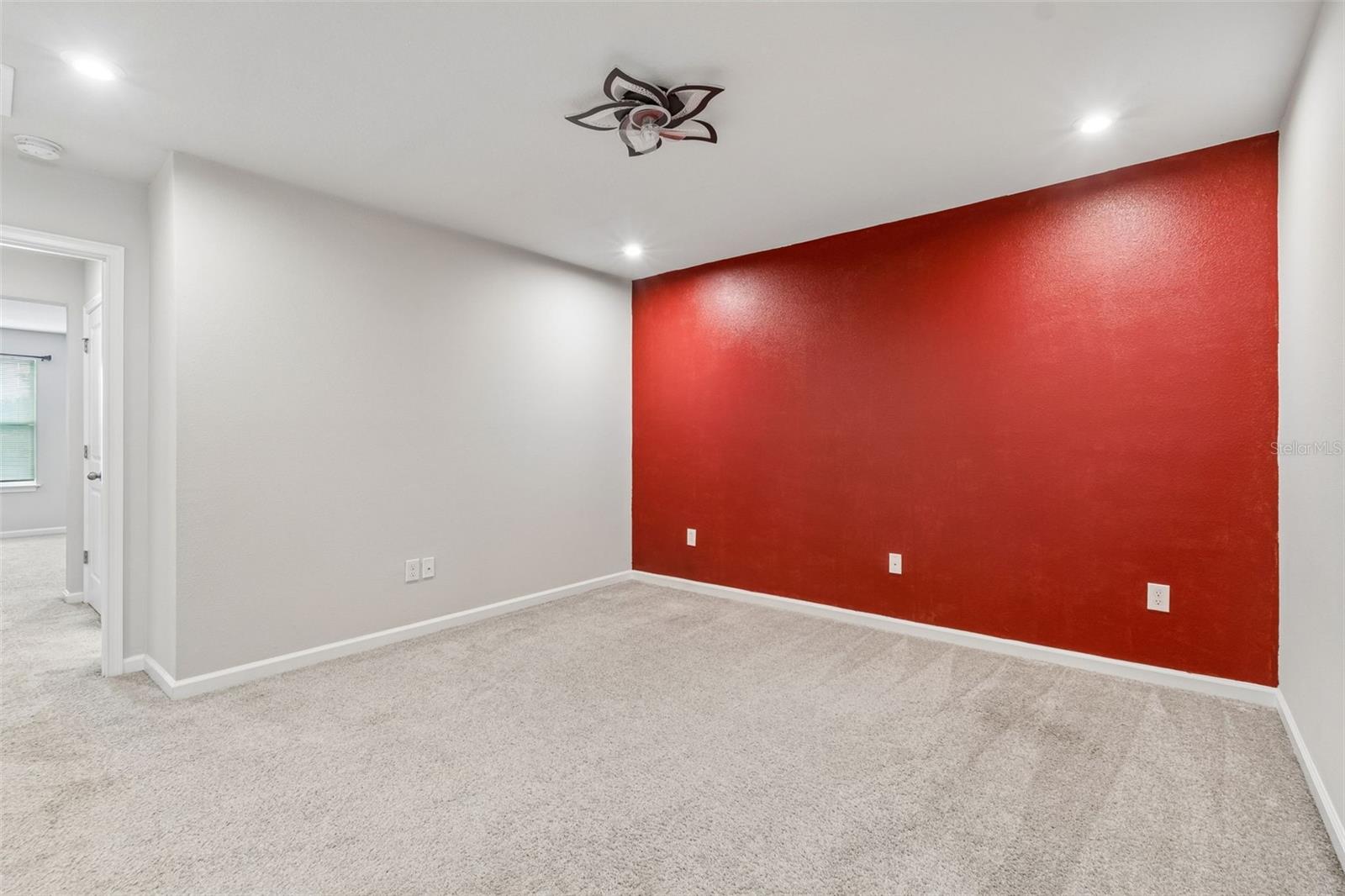 VOLANTI - Residential Lease