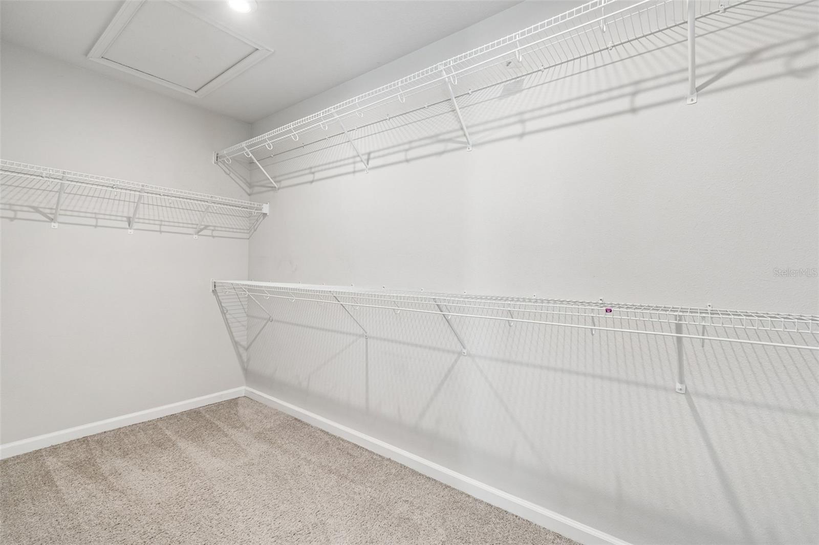VOLANTI - Residential Lease