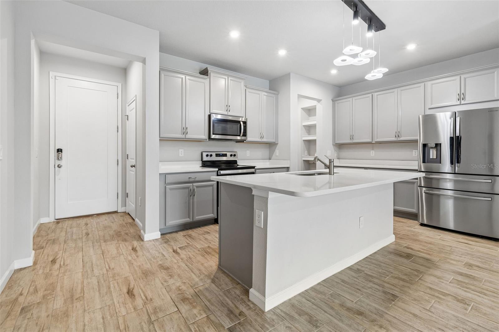 VOLANTI - Residential Lease