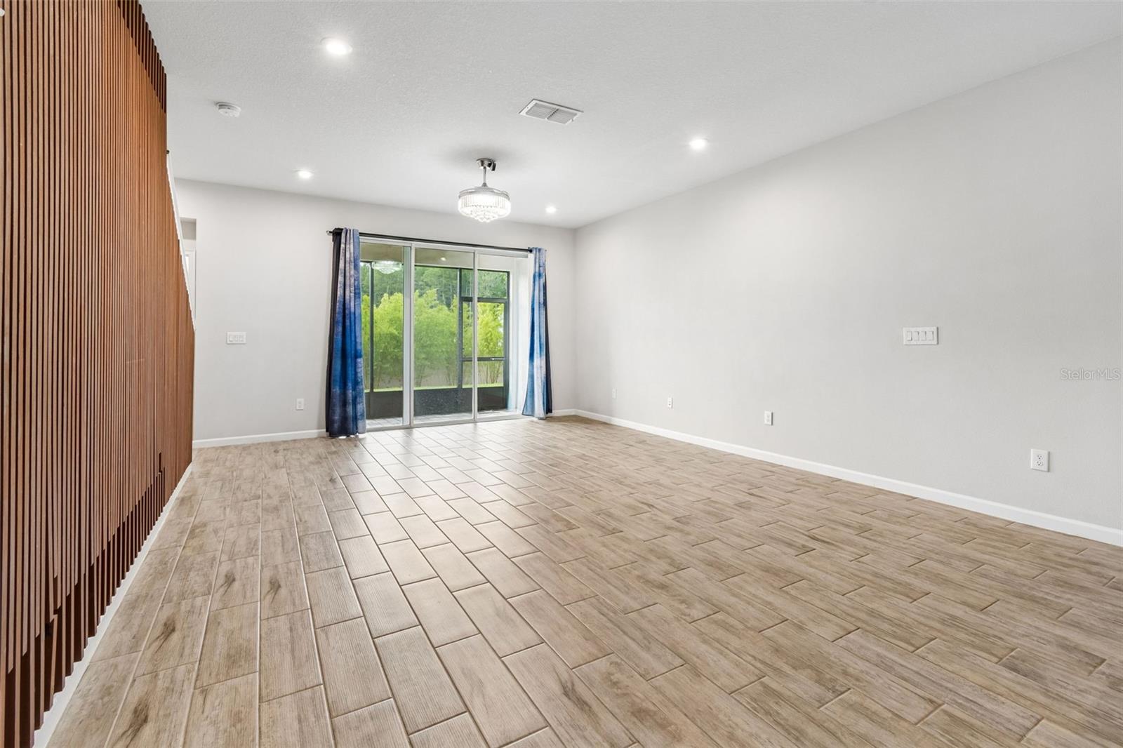 VOLANTI - Residential Lease