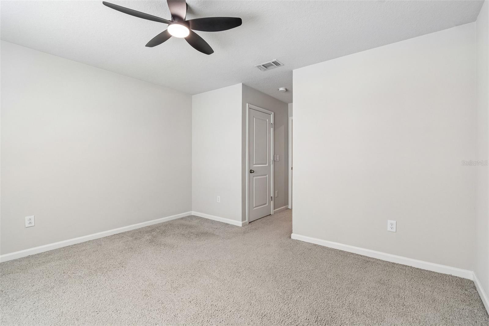 VOLANTI - Residential Lease