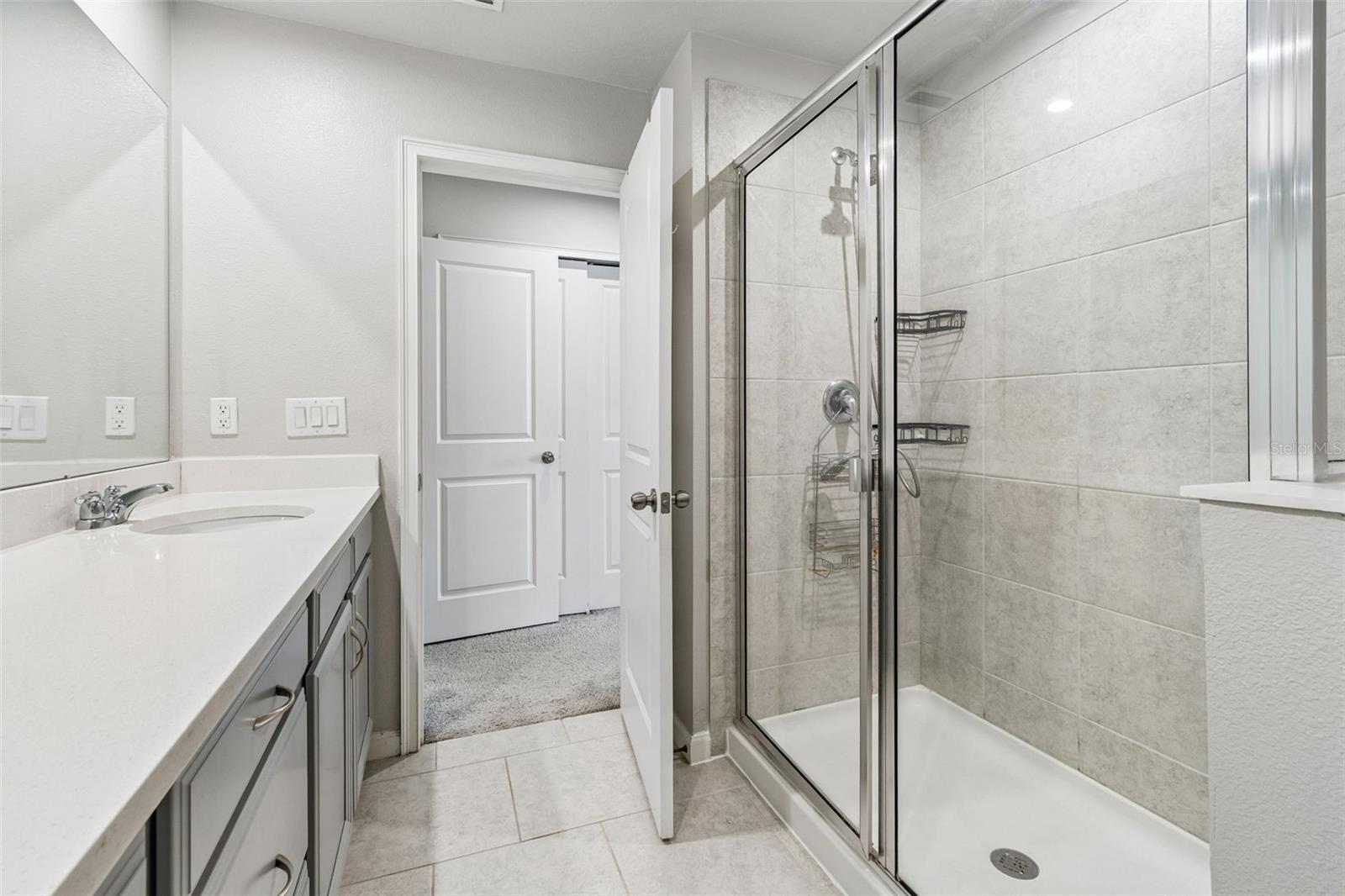 VOLANTI - Residential Lease