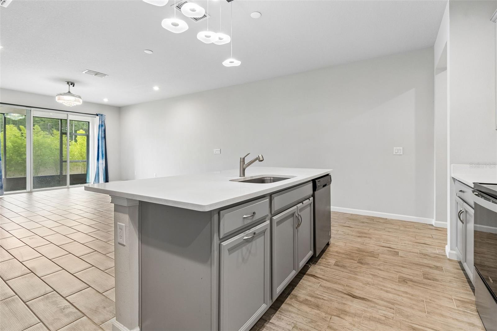 VOLANTI - Residential Lease