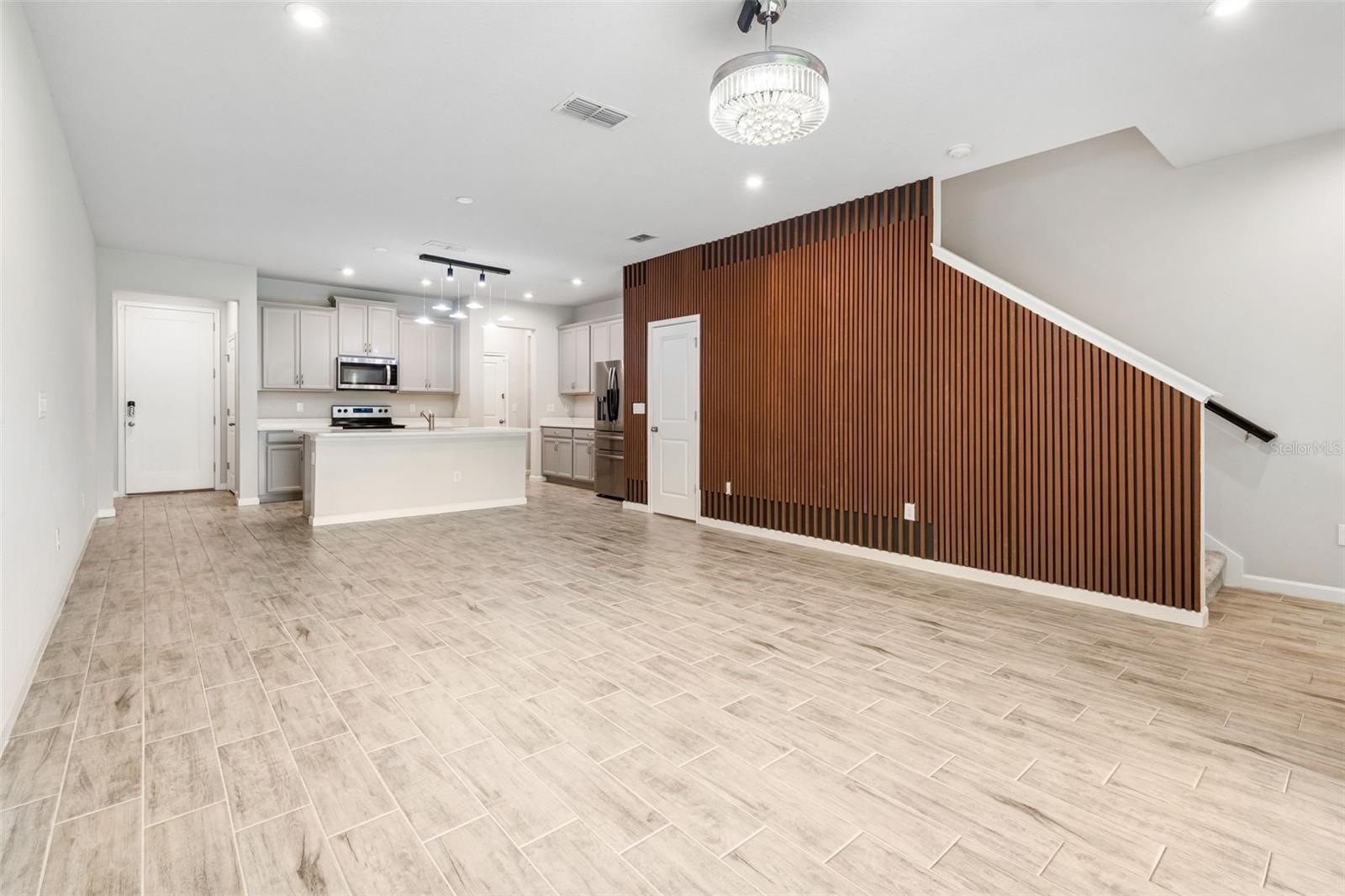 VOLANTI - Residential Lease