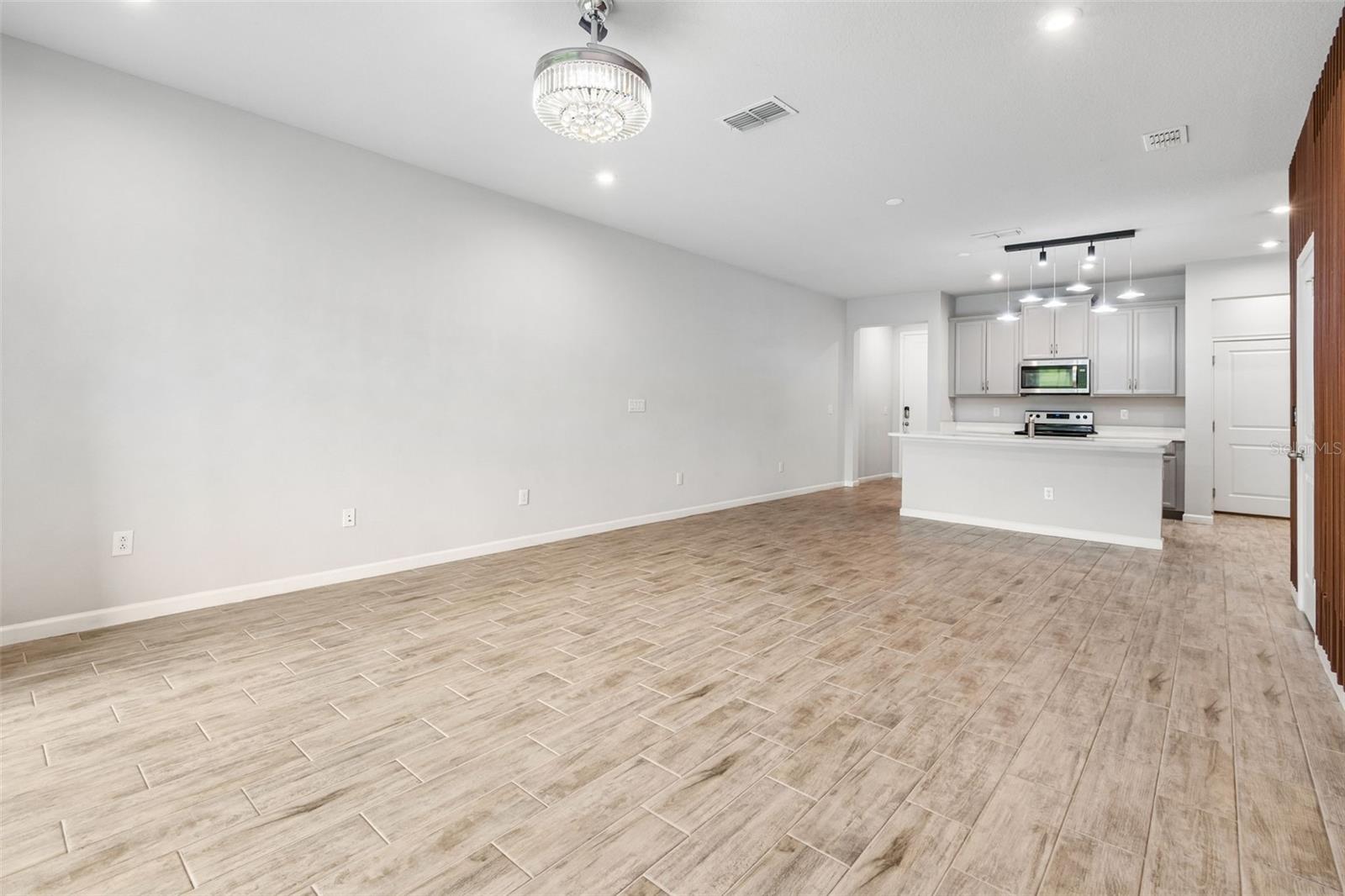 VOLANTI - Residential Lease