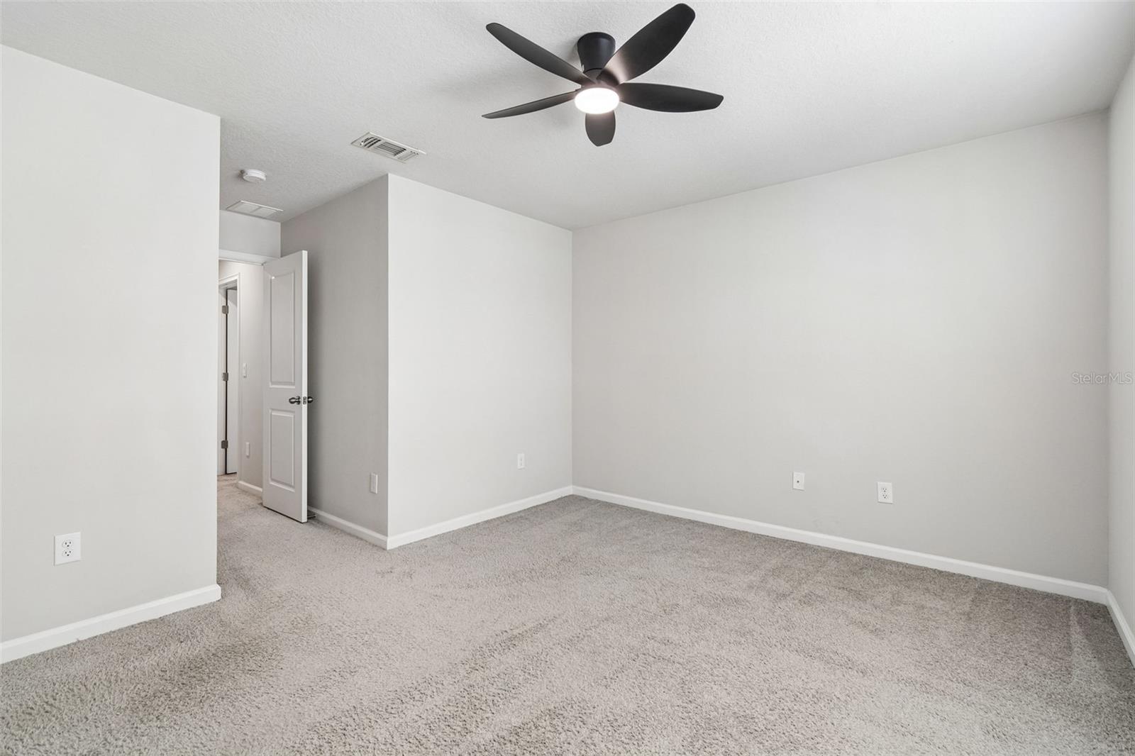 VOLANTI - Residential Lease