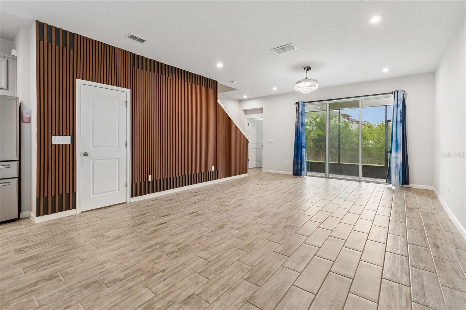 VOLANTI - Residential Lease