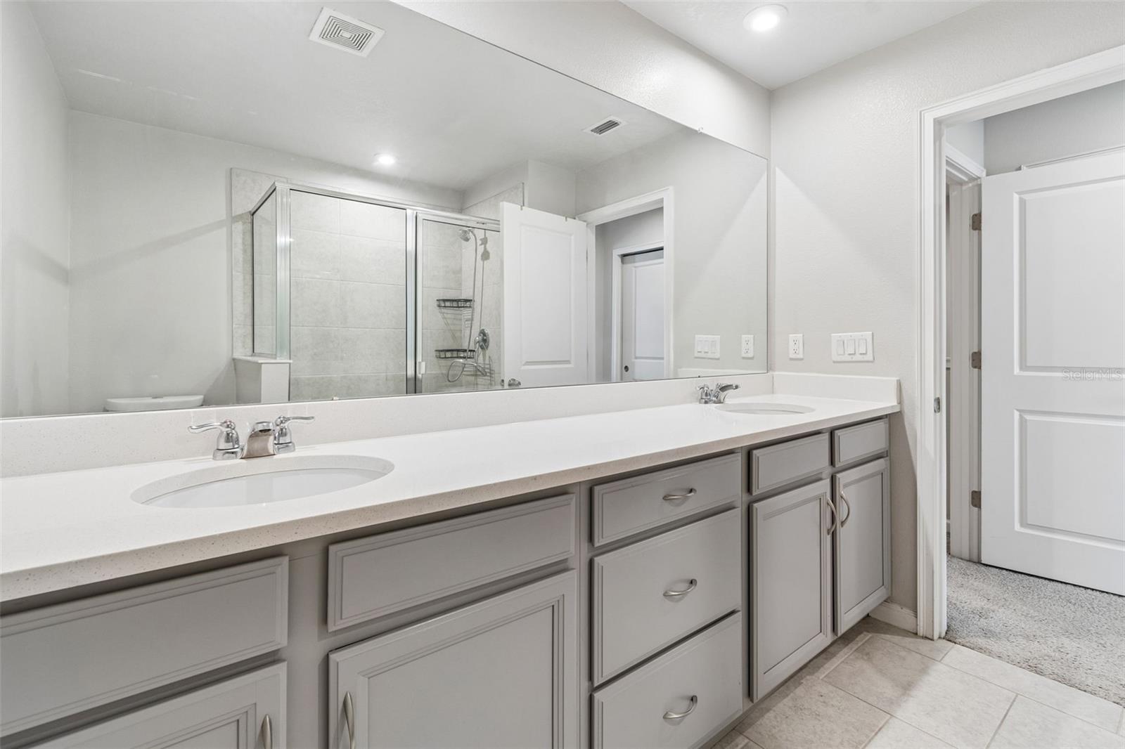 VOLANTI - Residential Lease