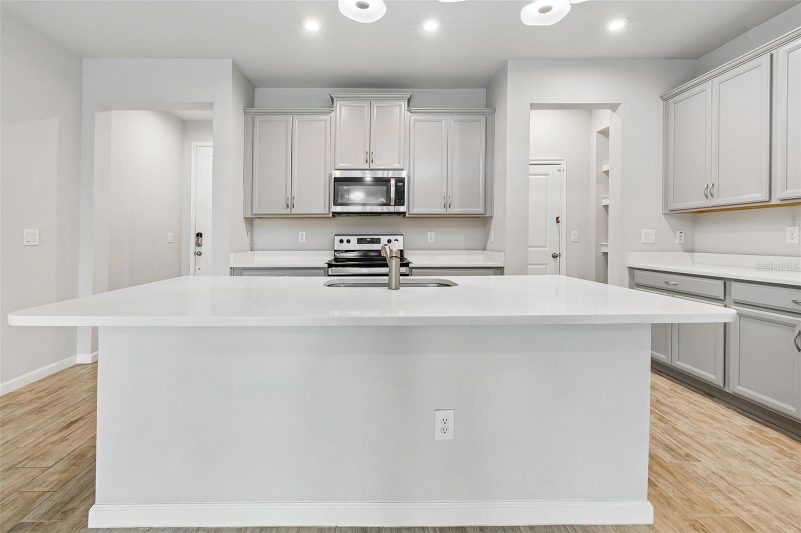 VOLANTI - Residential Lease