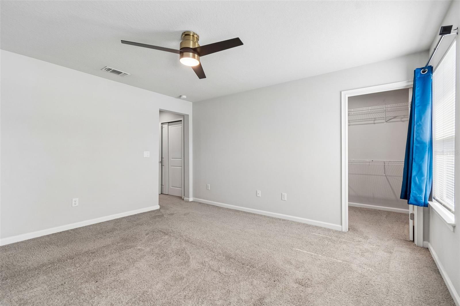 VOLANTI - Residential Lease