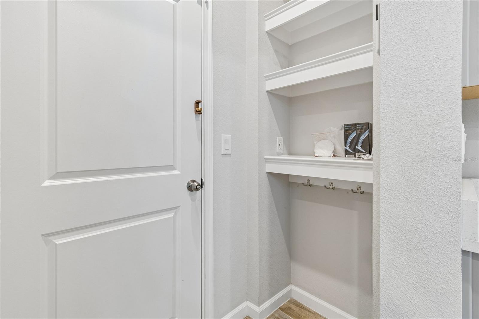VOLANTI - Residential Lease