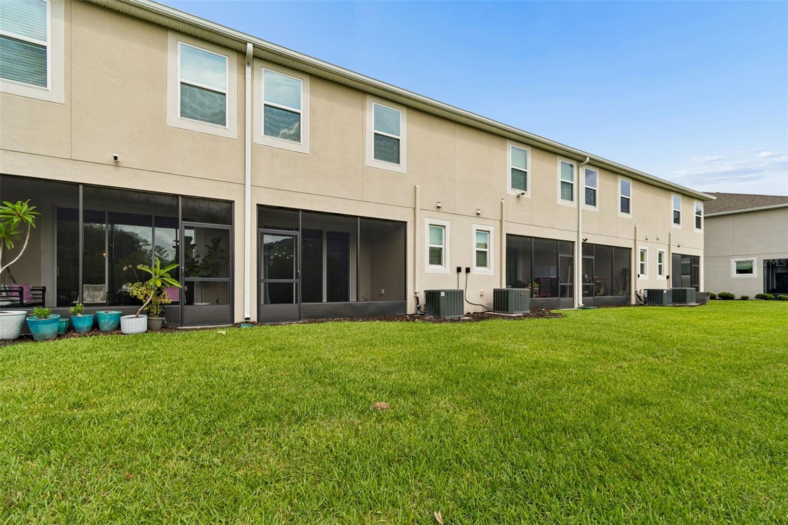 VOLANTI - Residential Lease