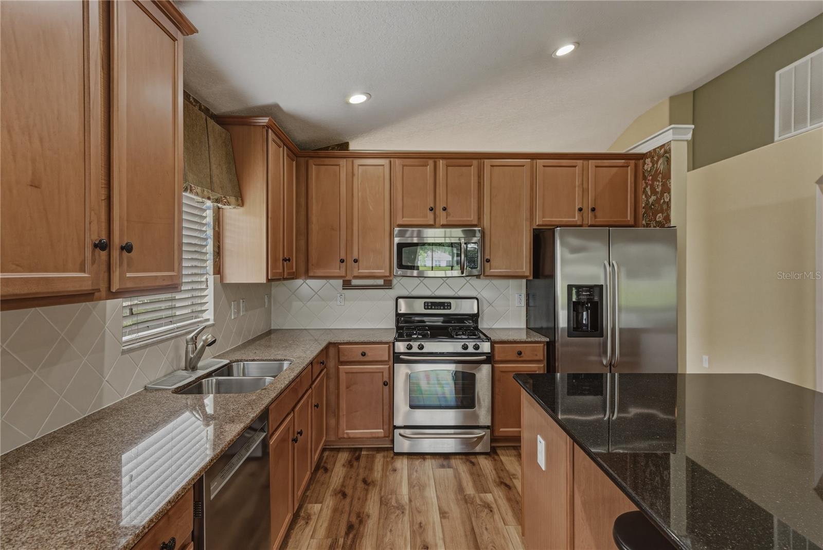 HERNANDO OAKS PH 1 - Residential