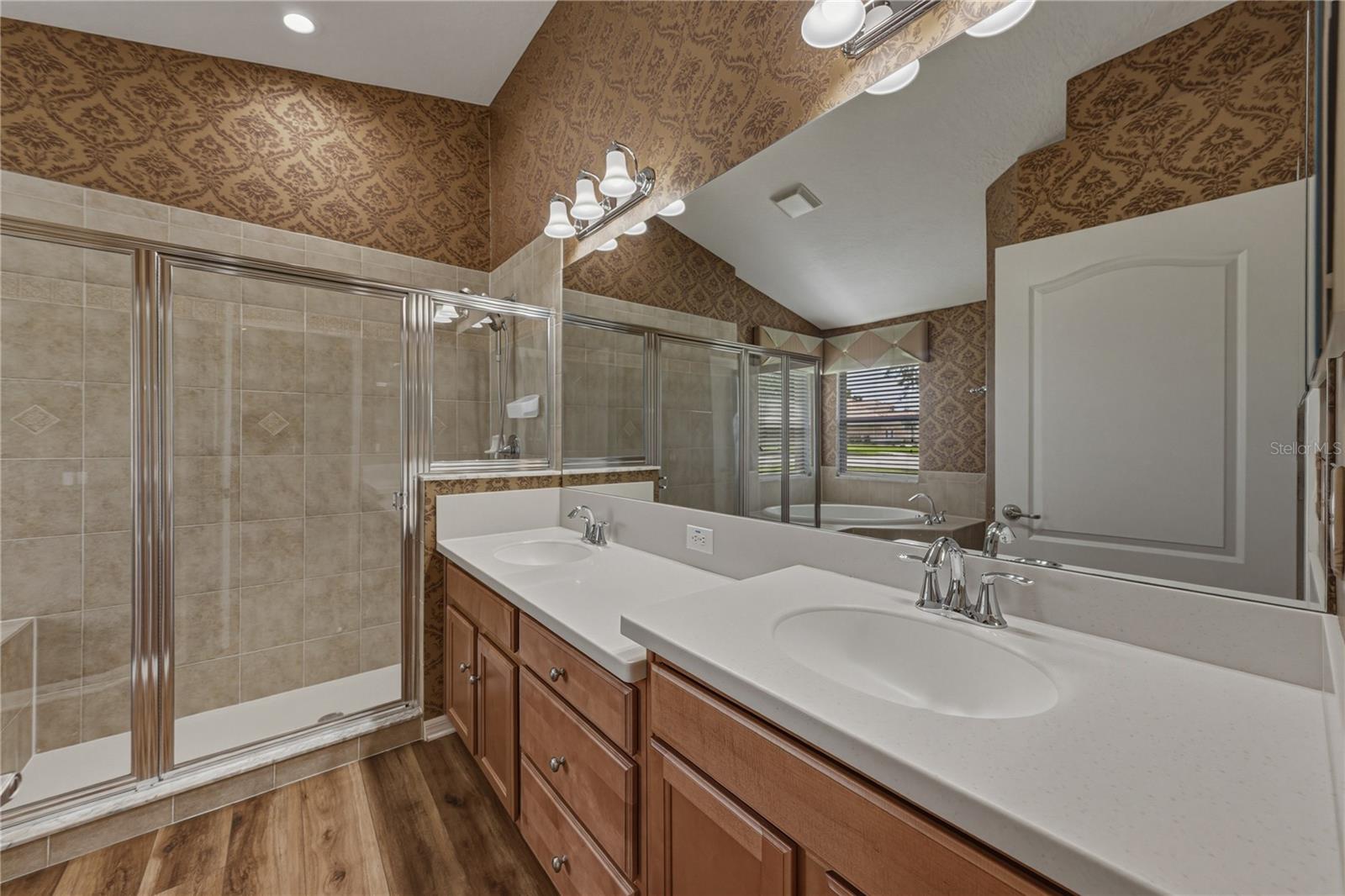 HERNANDO OAKS PH 1 - Residential