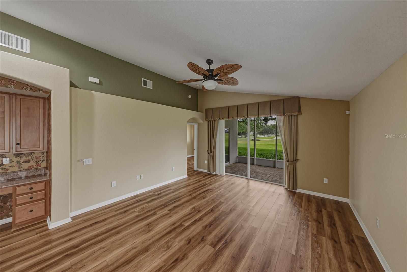 HERNANDO OAKS PH 1 - Residential