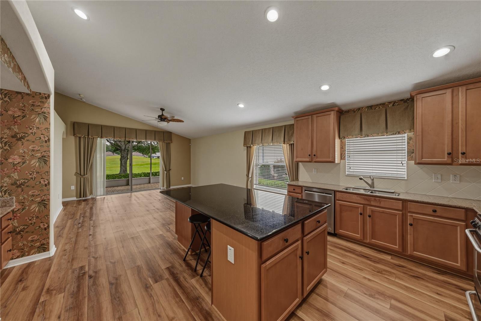 HERNANDO OAKS PH 1 - Residential