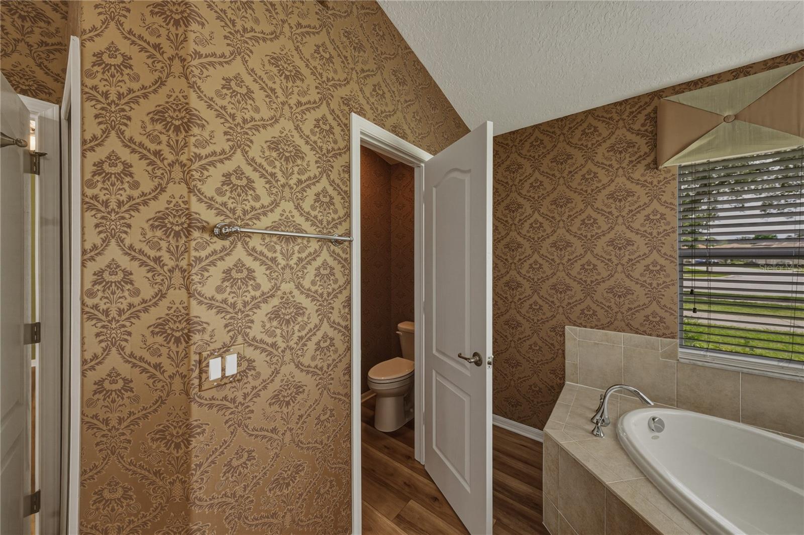 HERNANDO OAKS PH 1 - Residential