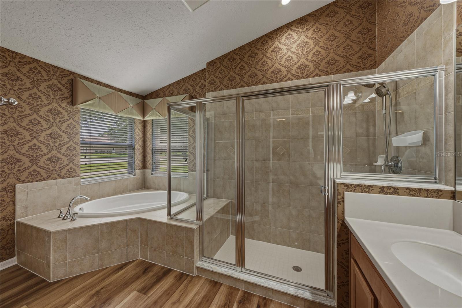 HERNANDO OAKS PH 1 - Residential