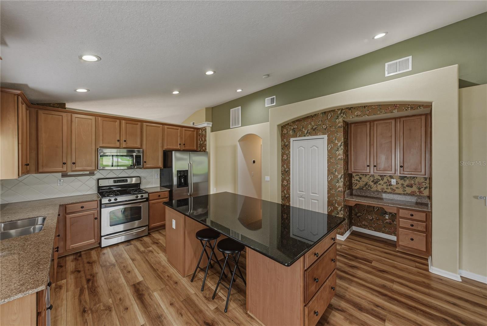 HERNANDO OAKS PH 1 - Residential