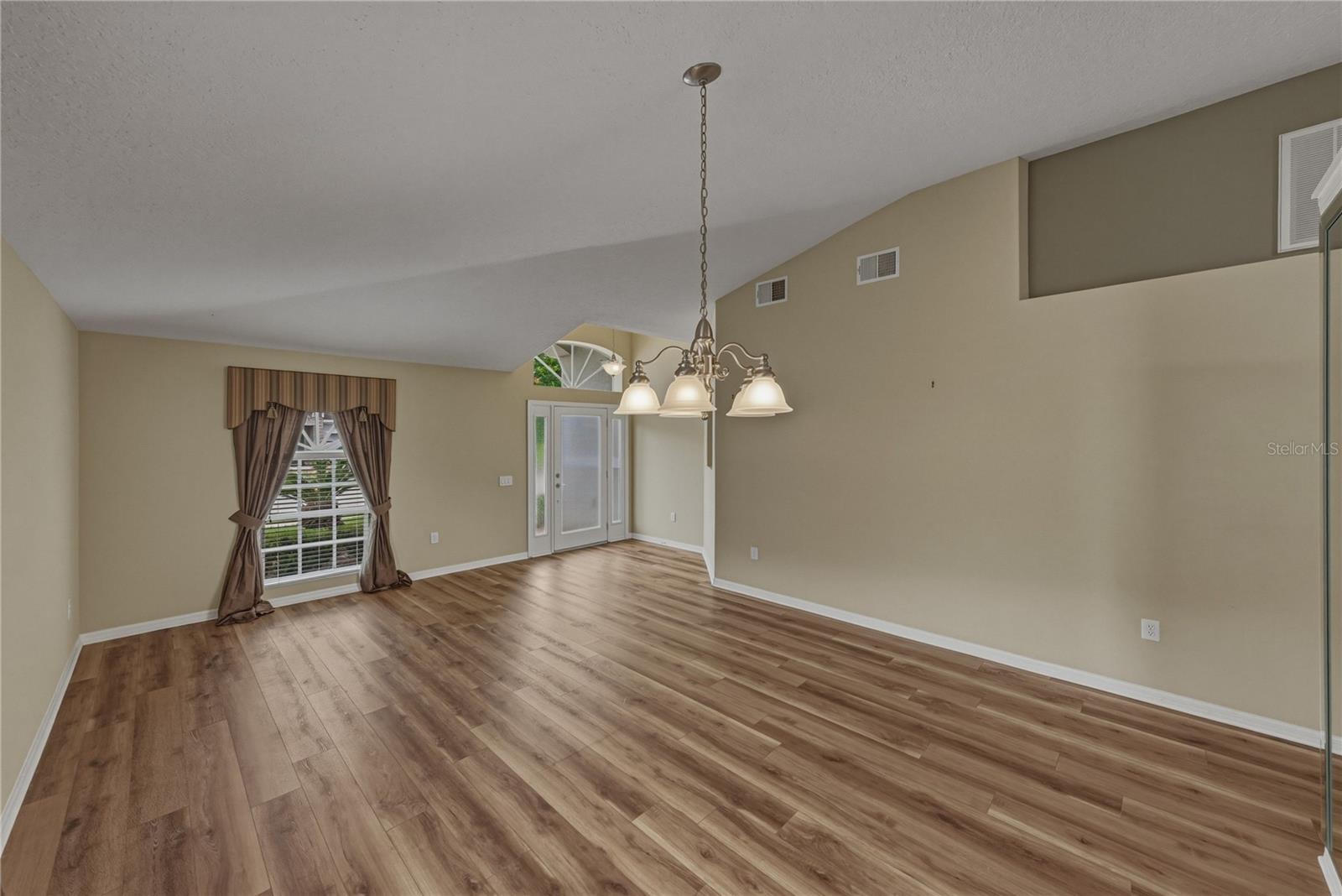 HERNANDO OAKS PH 1 - Residential