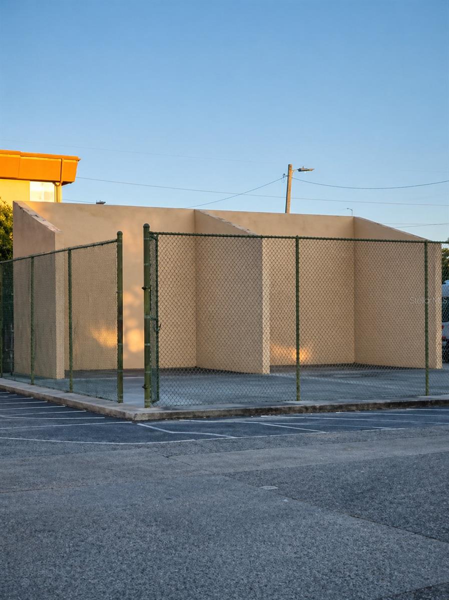 THE TAMPA RACQUET CLUB A CONDO - Residential Lease