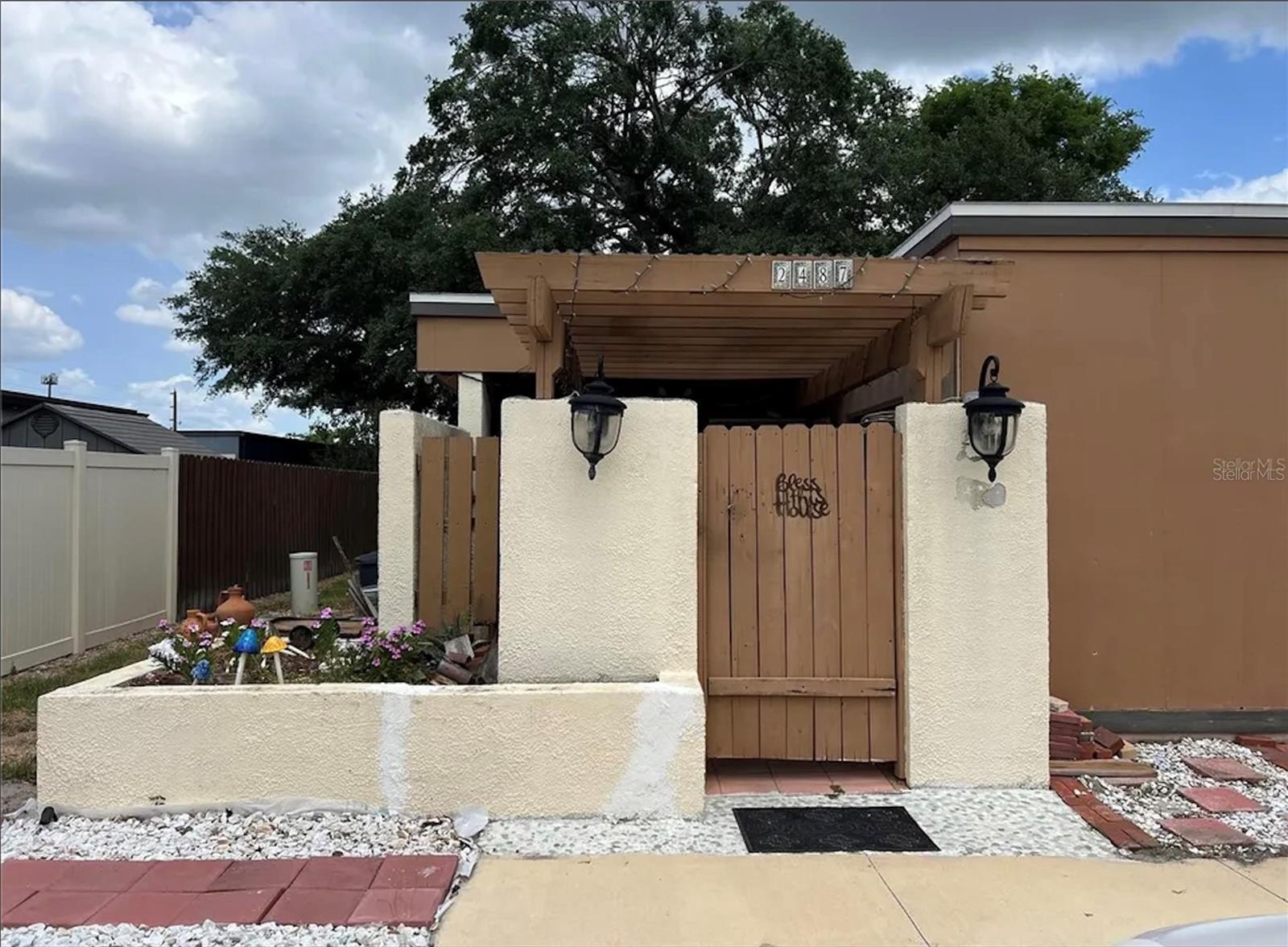 WINDWARD SQUARE SEC 1 - Residential
