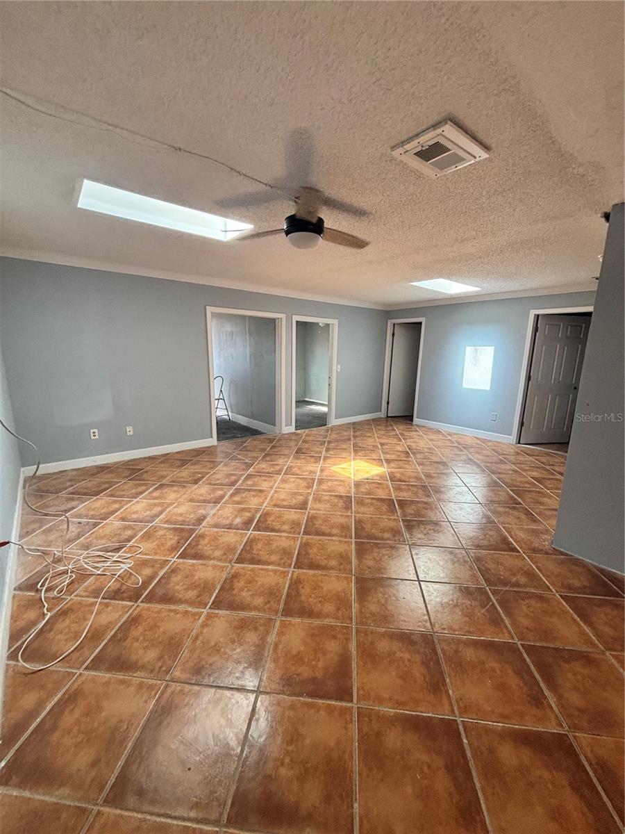 WINDWARD SQUARE SEC 1 - Residential