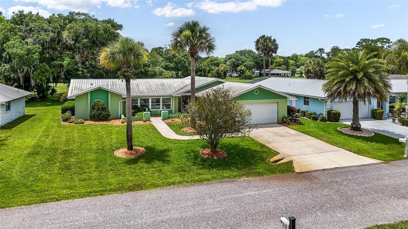 LAKE FOREST & LAKE FOREST NORTH - Residential
