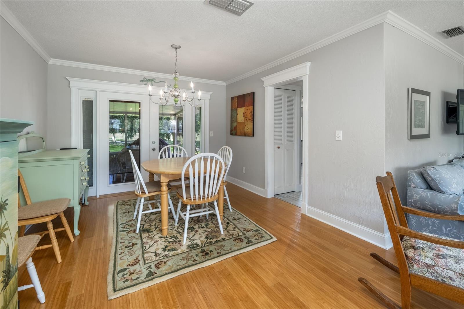 LAKE FOREST & LAKE FOREST NORTH - Residential