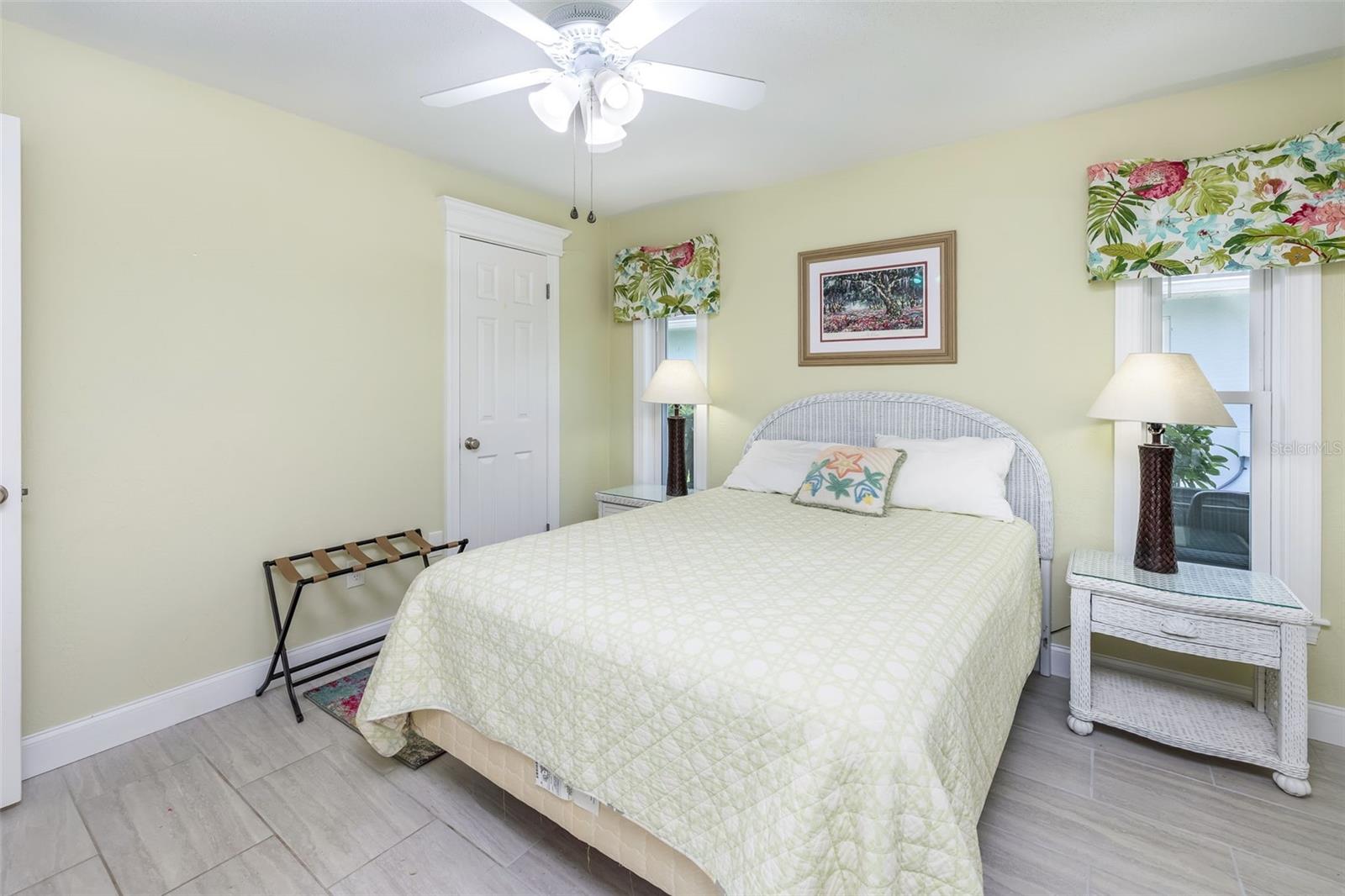 LAKE FOREST & LAKE FOREST NORTH - Residential