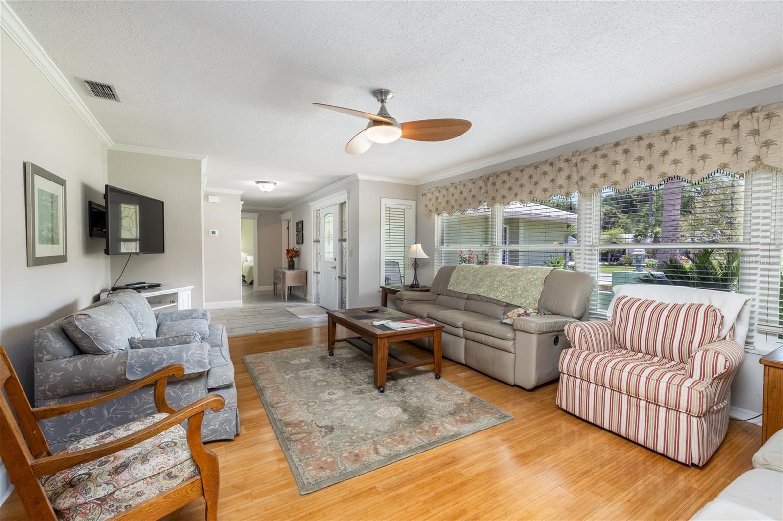 LAKE FOREST & LAKE FOREST NORTH - Residential