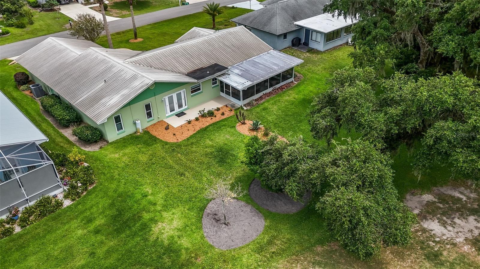 LAKE FOREST & LAKE FOREST NORTH - Residential
