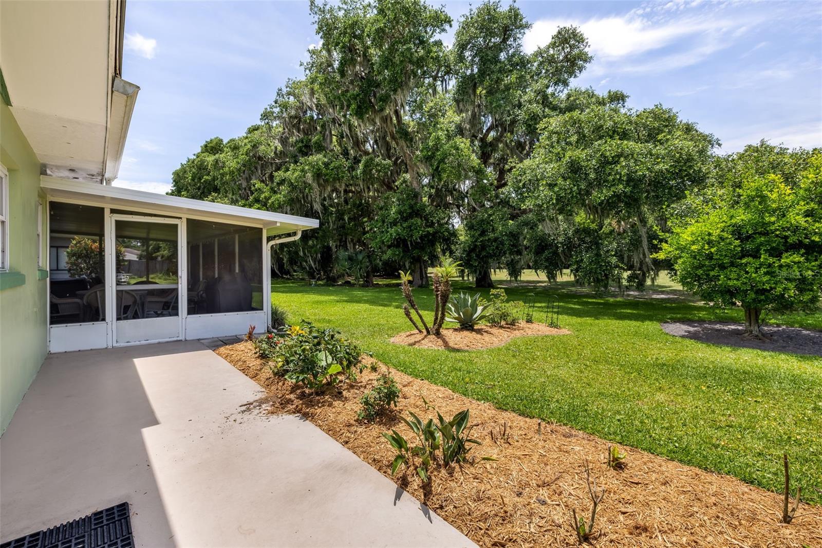 LAKE FOREST & LAKE FOREST NORTH - Residential