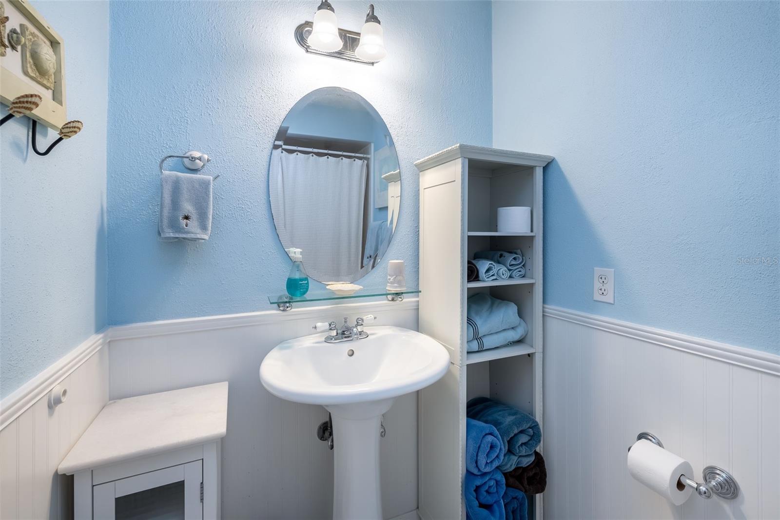 LAKE FOREST & LAKE FOREST NORTH - Residential