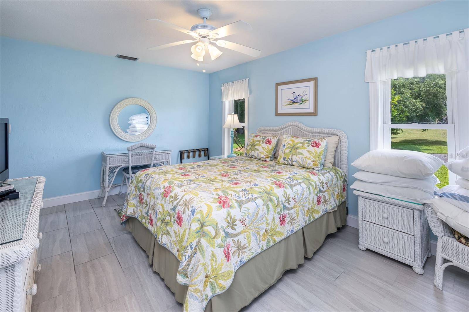 LAKE FOREST & LAKE FOREST NORTH - Residential