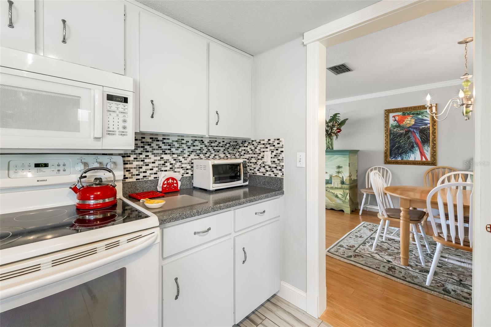 LAKE FOREST & LAKE FOREST NORTH - Residential