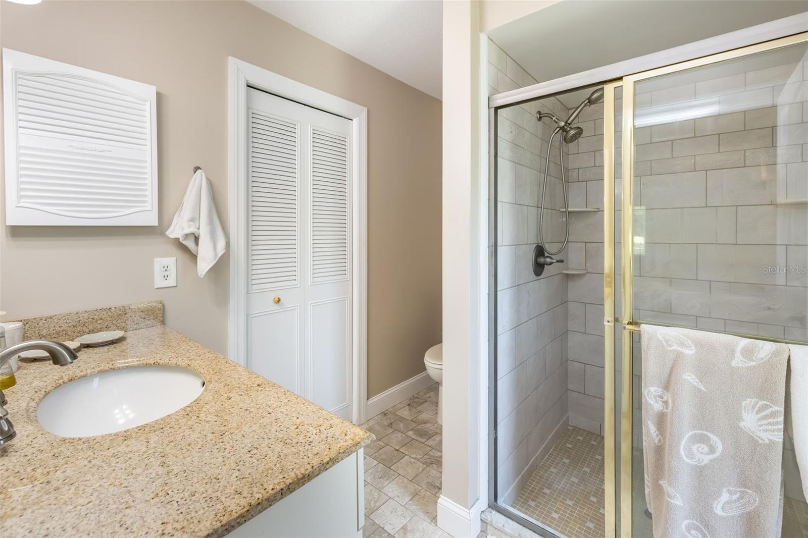 LAKE FOREST & LAKE FOREST NORTH - Residential
